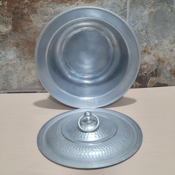 Vintage BW Buenilum Hammered Aluminum Serving Dish with Lid - Picture 3 of 8